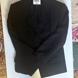 Kasper Elegant Black suit with Embroidery